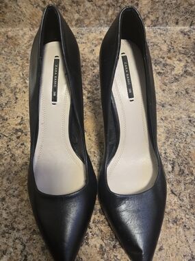 Zara Black Leather Pointed-Toe Heels Woman Size 8 ***